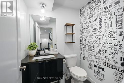 535 Freeport Street, London, ON - Indoor Photo Showing Bathroom