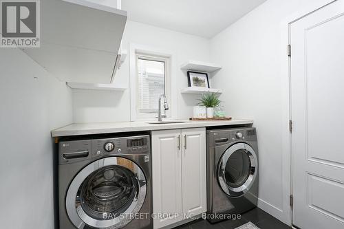 535 Freeport Street, London, ON - Indoor Photo Showing Laundry Room