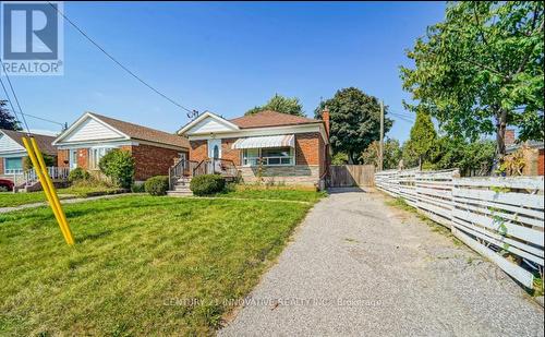 50 Mackinac Crescent, Toronto, ON - Outdoor