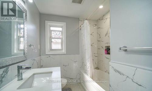 50 Mackinac Crescent, Toronto, ON - Indoor Photo Showing Bathroom