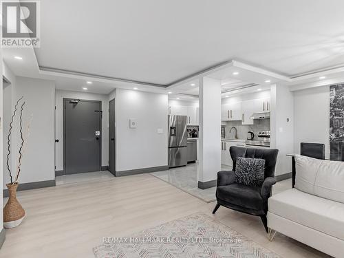 1206 - 2550 Pharmacy Avenue, Toronto, ON - Indoor