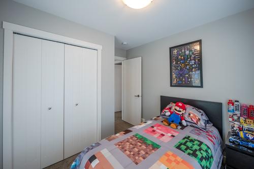 140-1115 Holden Road, Penticton, BC - Indoor Photo Showing Bedroom