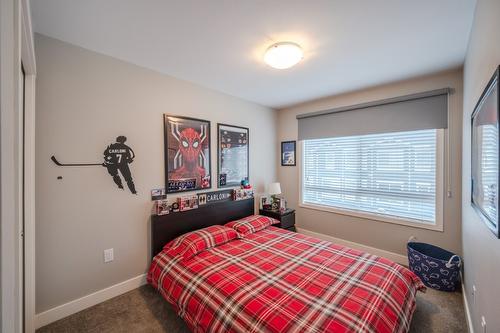 140-1115 Holden Road, Penticton, BC - Indoor Photo Showing Bedroom