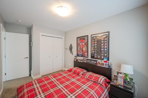 140-1115 Holden Road, Penticton, BC - Indoor Photo Showing Bedroom