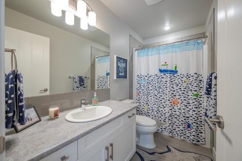 140-1115 Holden Road, Penticton, BC - Indoor Photo Showing Bathroom