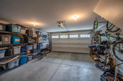 140-1115 Holden Road, Penticton, BC - Indoor Photo Showing Garage