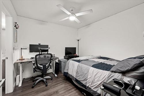 316-881 Academy Way, Kelowna, BC - Indoor Photo Showing Bedroom