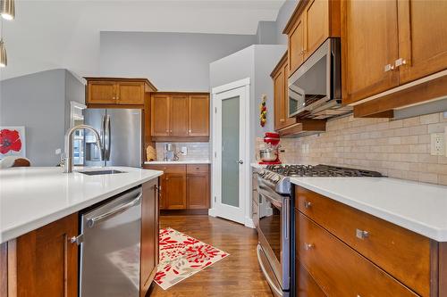 10412 Sherman Drive, Lake Country, BC - Indoor Photo Showing Kitchen