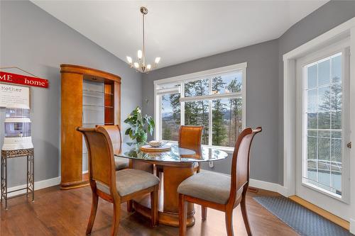 10412 Sherman Drive, Lake Country, BC - Indoor Photo Showing Dining Room