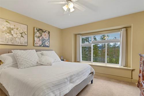 10412 Sherman Drive, Lake Country, BC - Indoor Photo Showing Bedroom