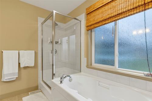 10412 Sherman Drive, Lake Country, BC - Indoor Photo Showing Bathroom