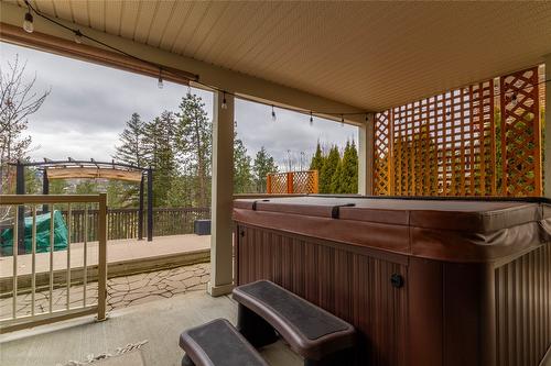 10412 Sherman Drive, Lake Country, BC - Outdoor With Deck Patio Veranda With Exterior