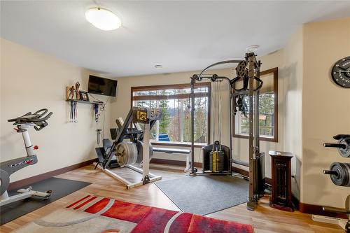 10412 Sherman Drive, Lake Country, BC - Indoor Photo Showing Gym Room