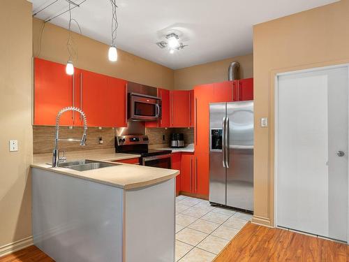 Kitchen - 105-1955 Boul. René-Lévesque E., Montréal (Ville-Marie), QC - Indoor Photo Showing Kitchen With Double Sink