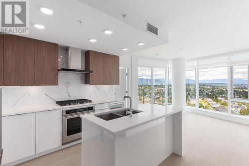 2507 7769 Park Crescent, Burnaby, BC - Indoor Photo Showing Kitchen With Double Sink With Upgraded Kitchen