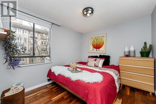 302 1108 Nicola Street, Vancouver, BC - Indoor Photo Showing Bedroom