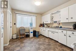 Main floor: Kitchen - 