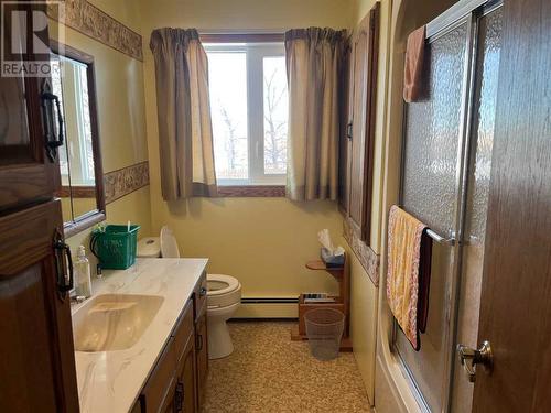 214015 Township Road 52, Rural Cardston County, AB - Indoor Photo Showing Bathroom