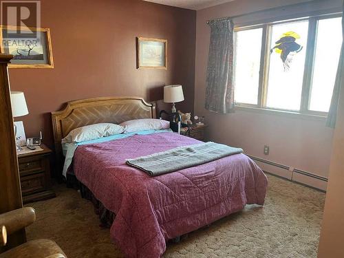 214015 Township Road 52, Rural Cardston County, AB - Indoor Photo Showing Bedroom