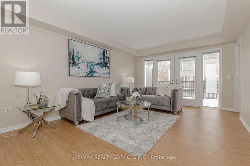 103 - 1 Beckenrose Court, Brampton, ON - Indoor Photo Showing Living Room