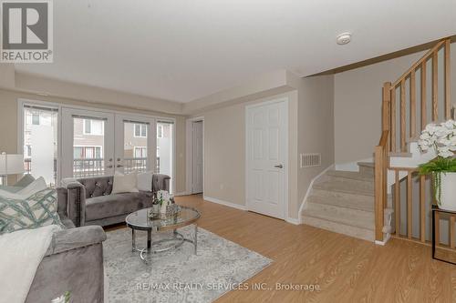 103 - 1 Beckenrose Court, Brampton, ON - Indoor Photo Showing Living Room