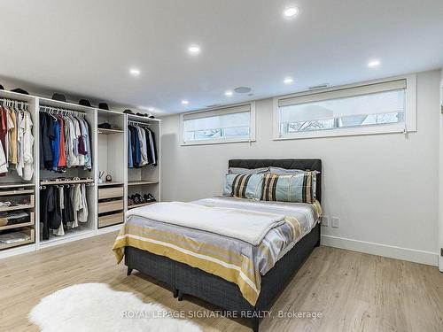 30 Heatherglen Rd, Toronto, ON - Indoor Photo Showing Bedroom