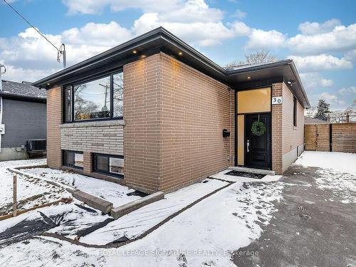 30 Heatherglen Rd, Toronto, ON - Outdoor