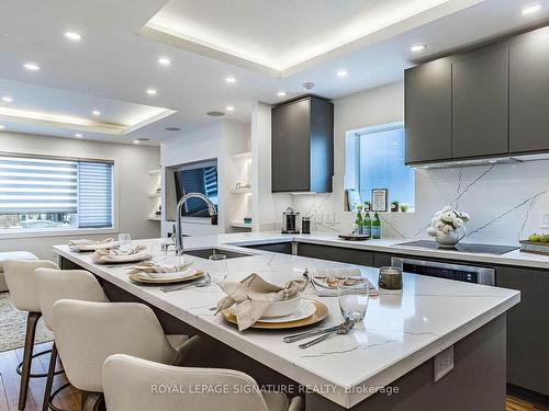 30 Heatherglen Rd, Toronto, ON - Indoor Photo Showing Dining Room