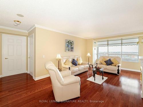 1705-35 Kingsbridge Garden Circ, Mississauga, ON - Indoor Photo Showing Living Room