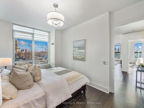 222-55 Merchants' Wharf, Toronto, ON - Indoor Photo Showing Bedroom