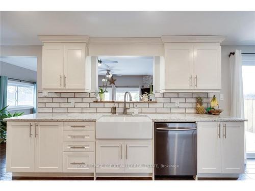 226 St. Catharines St, West Lincoln, ON - Indoor Photo Showing Kitchen With Double Sink