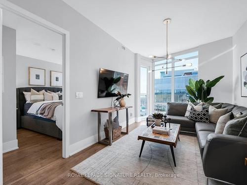 428-55 Merchants' Wharf, Toronto, ON - Indoor Photo Showing Living Room