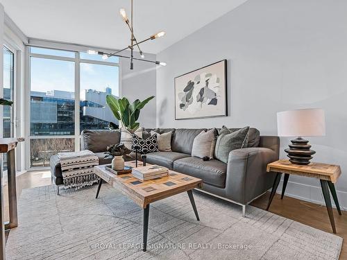 428-55 Merchants' Wharf, Toronto, ON - Indoor Photo Showing Living Room