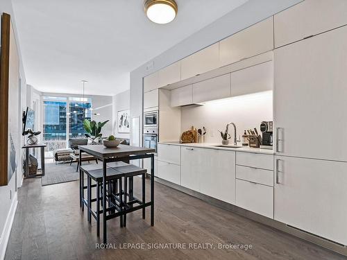 428-55 Merchants' Wharf, Toronto, ON - Indoor Photo Showing Kitchen With Upgraded Kitchen