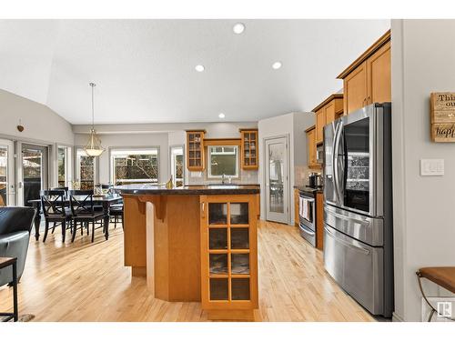 5819 110 St Nw, Edmonton, AB - Indoor Photo Showing Kitchen