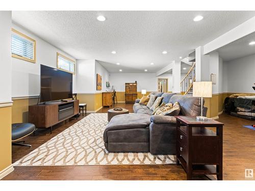 5819 110 St Nw, Edmonton, AB - Indoor Photo Showing Living Room