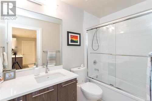 103 1000 Inverness Rd, Saanich, BC - Indoor Photo Showing Bathroom