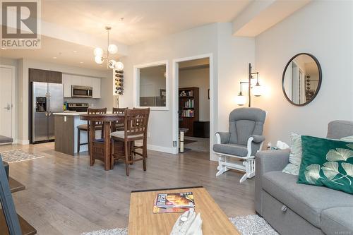 103 1000 Inverness Rd, Saanich, BC - Indoor Photo Showing Living Room