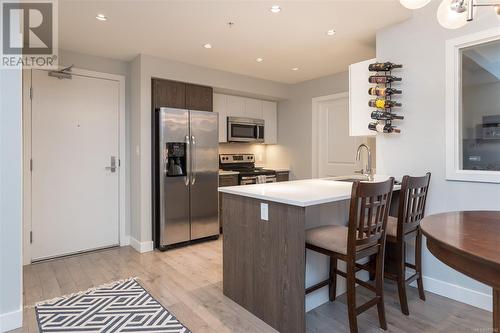 103 1000 Inverness Rd, Saanich, BC - Indoor Photo Showing Kitchen With Stainless Steel Kitchen With Upgraded Kitchen