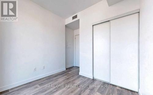 1011 - 8 Eglinton Avenue E, Toronto, ON - Indoor Photo Showing Other Room