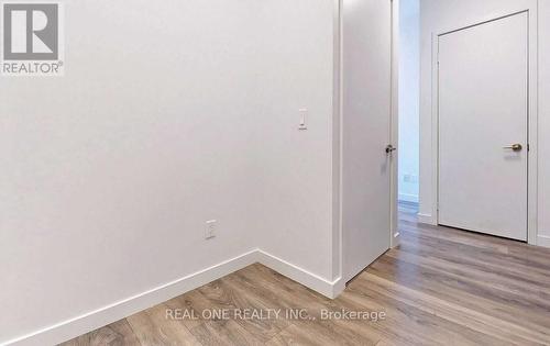 1011 - 8 Eglinton Avenue E, Toronto, ON - Indoor Photo Showing Other Room