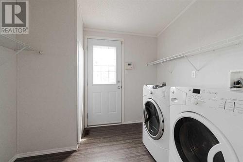 124 Fir Street, Fort Mcmurray, AB - Indoor Photo Showing Laundry Room