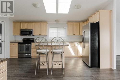 124 Fir Street, Fort Mcmurray, AB - Indoor Photo Showing Kitchen