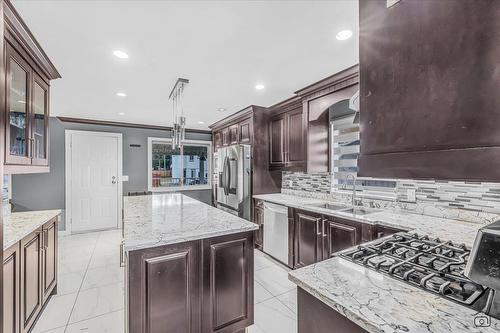 8035 123 Street, Surrey, BC - Indoor Photo Showing Kitchen With Upgraded Kitchen