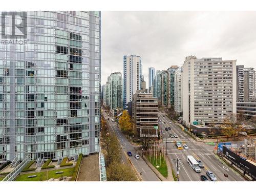 1003 620 Cardero Street, Vancouver, BC - Outdoor With Facade