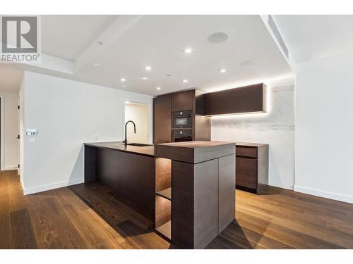 1003 620 Cardero Street, Vancouver, BC - Indoor Photo Showing Kitchen