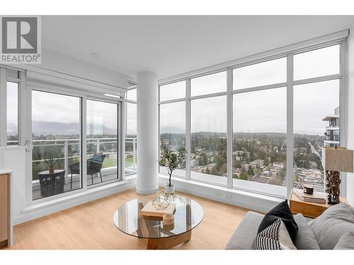 2307 505 Nelson Street, Coquitlam, BC - Indoor Photo Showing Living Room