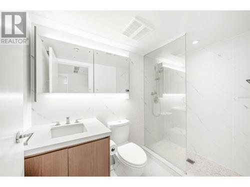 1507 8833 Hazelbridge Way, Richmond, BC - Indoor Photo Showing Bathroom