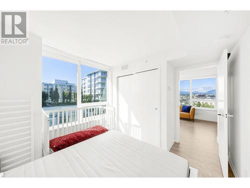 1507 8833 Hazelbridge Way, Richmond, BC - Indoor Photo Showing Bedroom