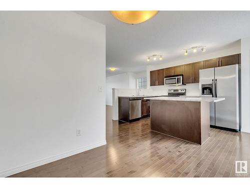 #35 2051 Towne Centre Bv Nw, Edmonton, AB - Indoor Photo Showing Kitchen With Stainless Steel Kitchen